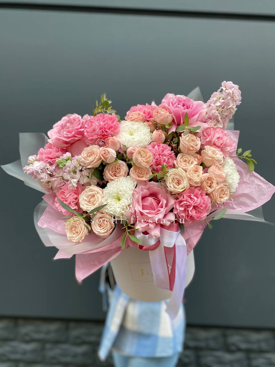 Авторский цветочный бокс — заказать в Ростове-на-Дону