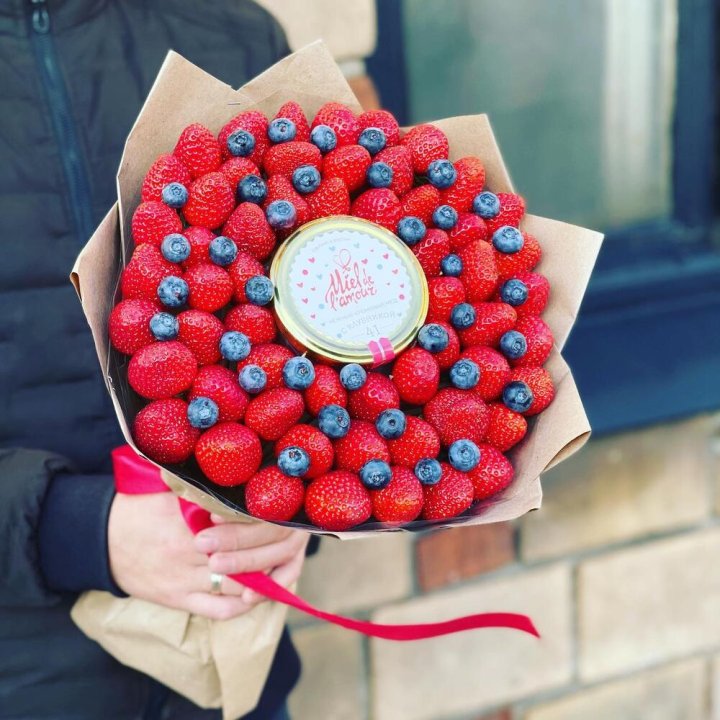 "Клубника и мёд" в Ростове-на-Дону