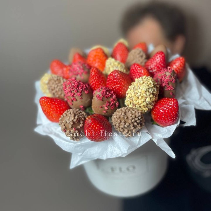 Клубника в боксе 30 ягод в Ростове-на-Дону
