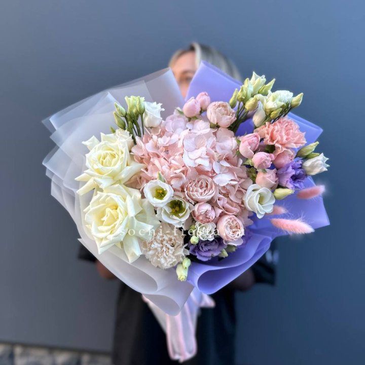 Букет "Виолет дрим" в Ростове-на-Дону