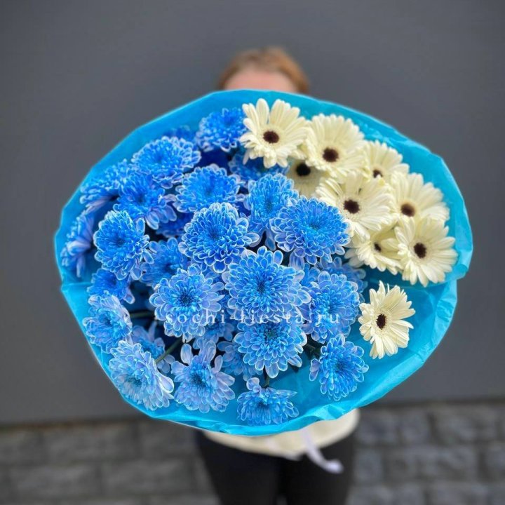 Букет хризантем и гербер в Ростове-на-Дону