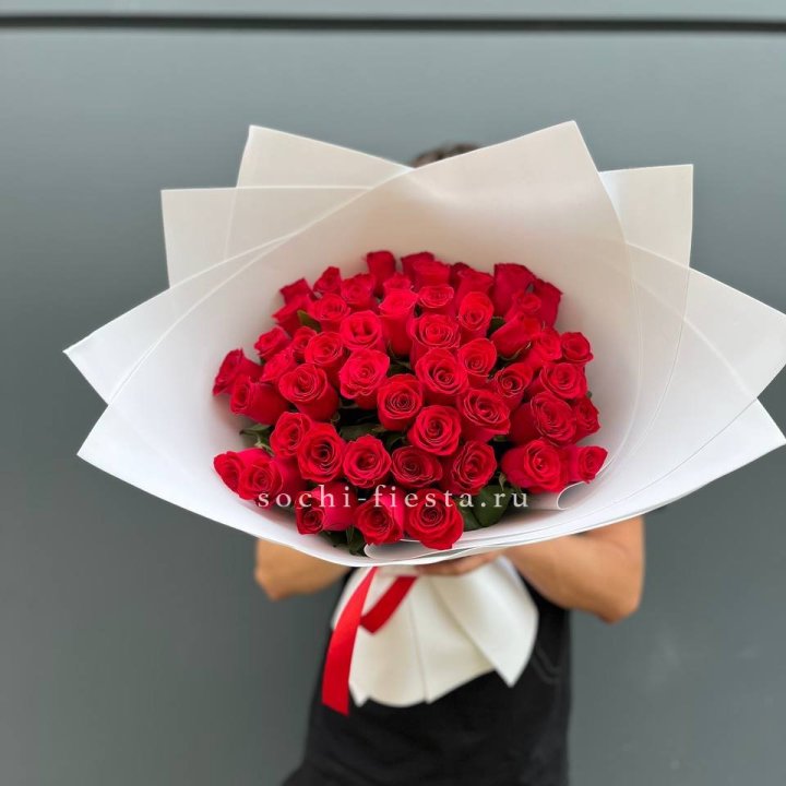 51  красная роза в Ростове-на-Дону