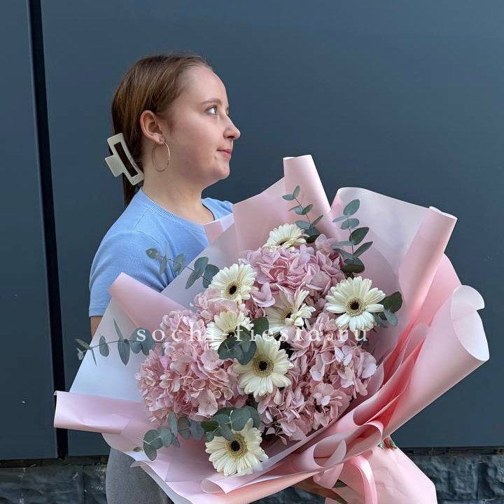 Букет "Знак любви" в Ростове-на-Дону