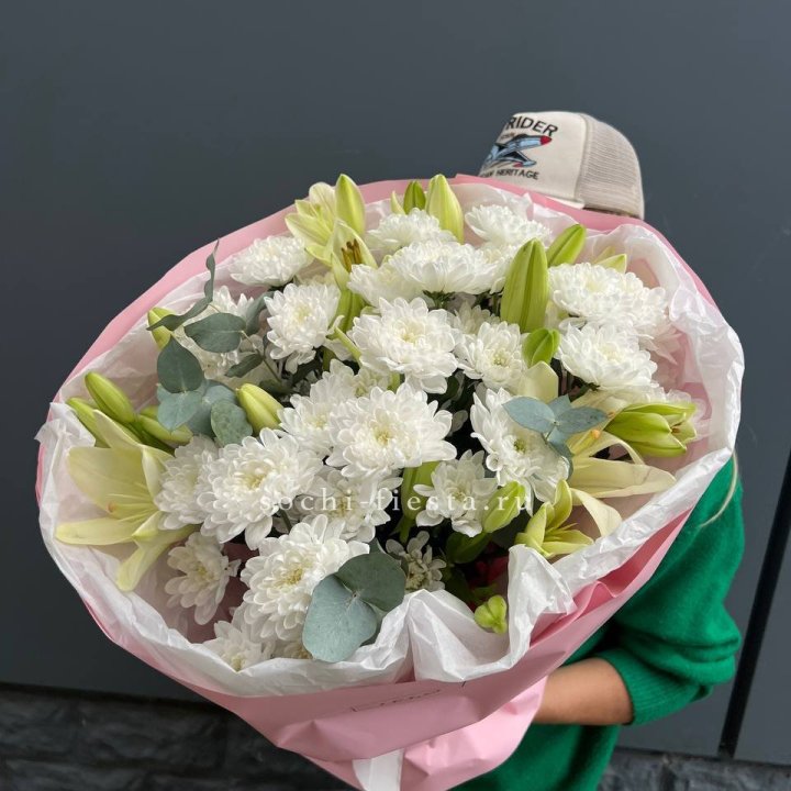  Букет  хризантем и лилии с доставкой в Ростове-на-Дону