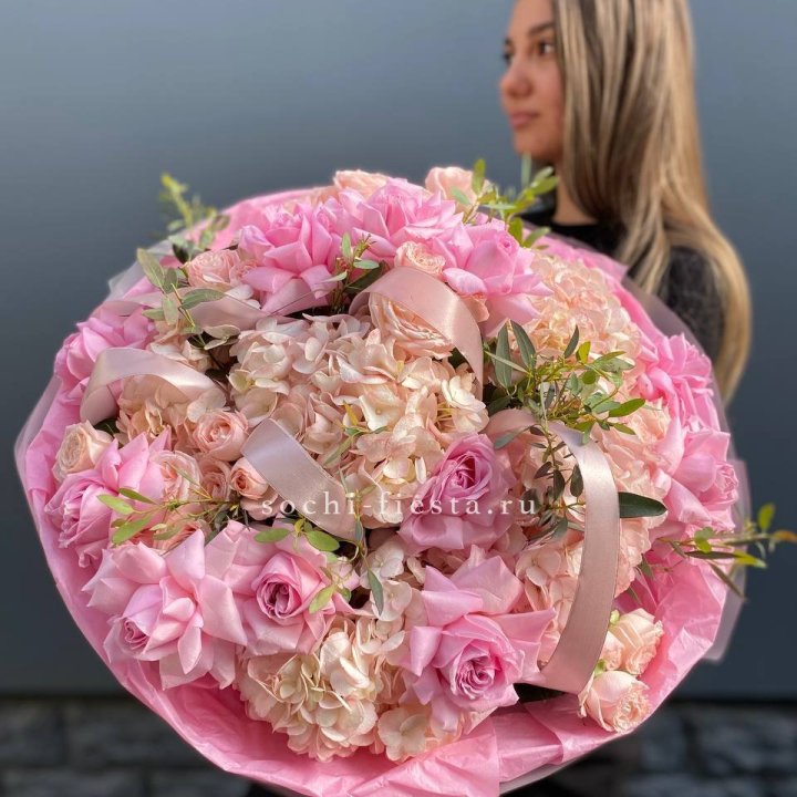  Букет "Miracolo" с доставкой в Ростове-на-Дону