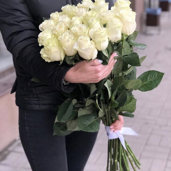Голландские розы White 21 в Ростове-на-Дону