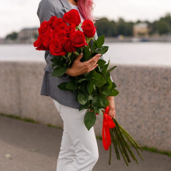 15 метровых голландских роз в Ростове-на-Дону