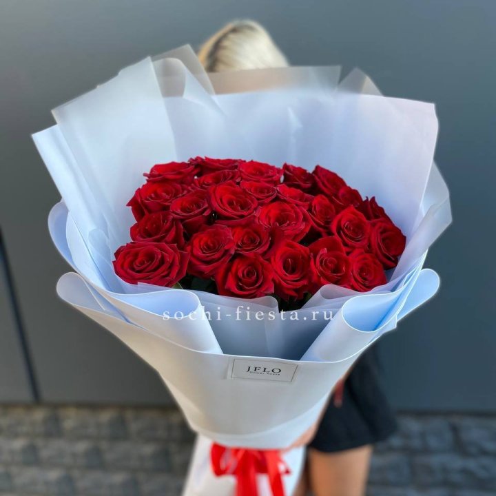 25 высоких роз  в Ростове-на-Дону