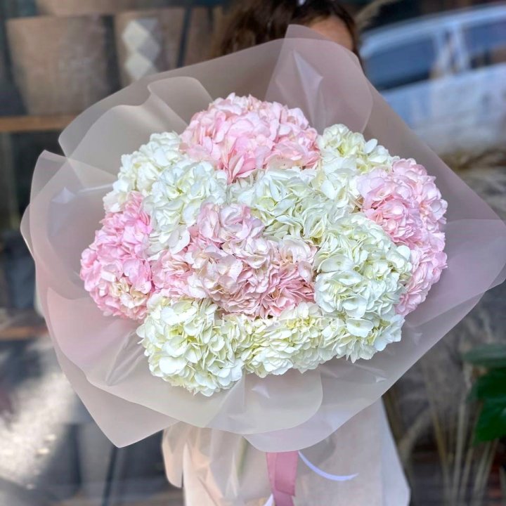 Букет гортензий WOW 3 с доставкой в Ростове-на-Дону
