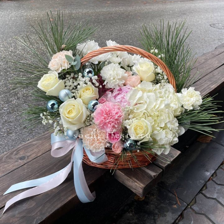 Новогодняя корзина  в Ростове-на-Дону