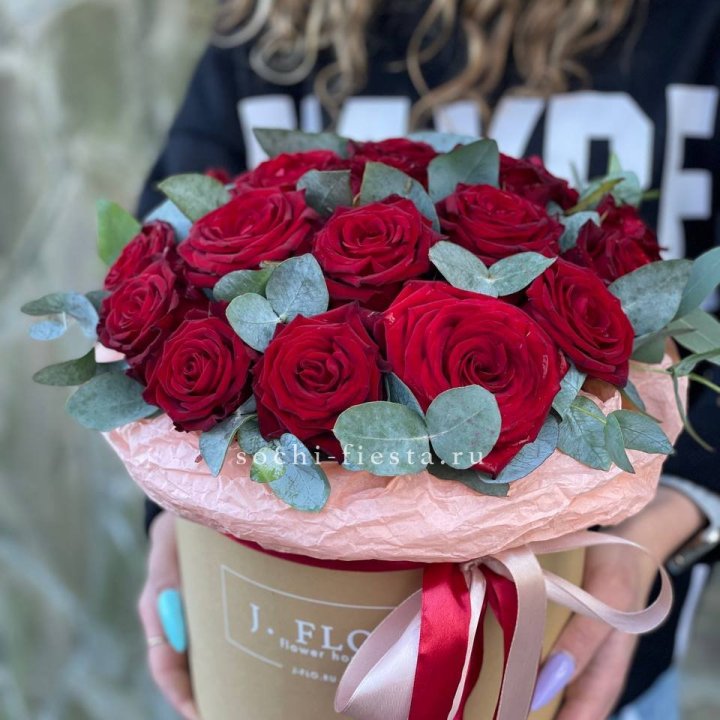 21 Красная роза в боксе №1 в Ростове-на-Дону