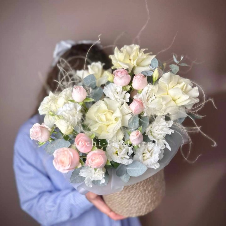 Авторский бокс "Милена" в джутовом кашпо в Ростове-на-Дону