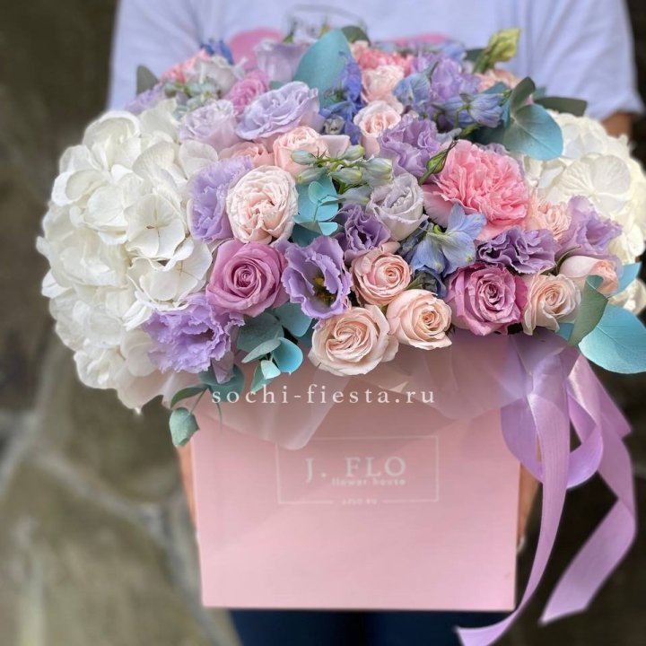 Цветочный бокс макси каб в Ростове-на-Дону