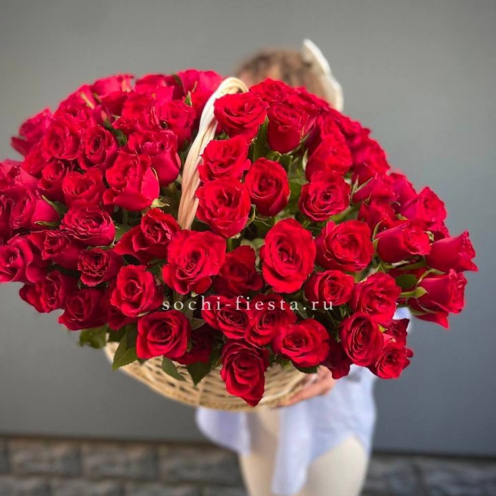 121 красная роза в корзине   в Ростове-на-Дону