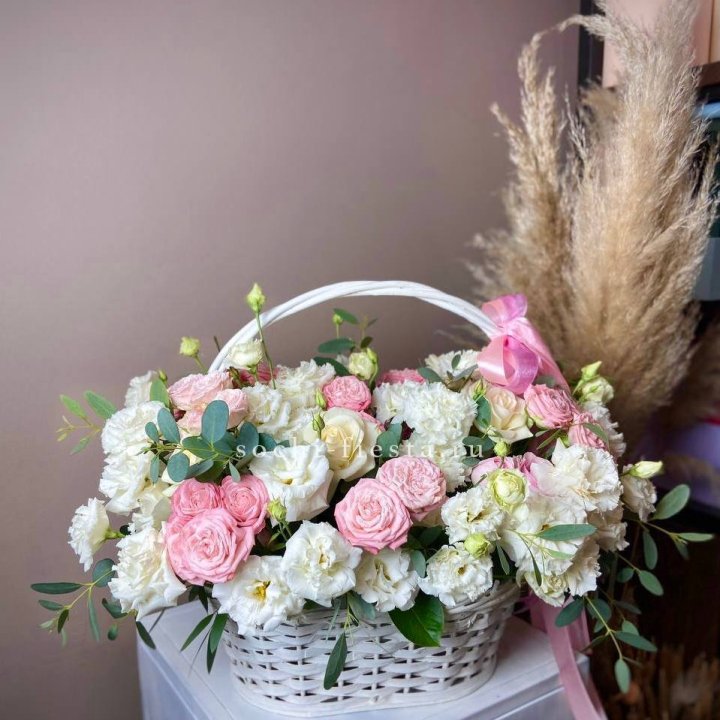 Цветочная корзина "Pinky-White" в Ростове-на-Дону