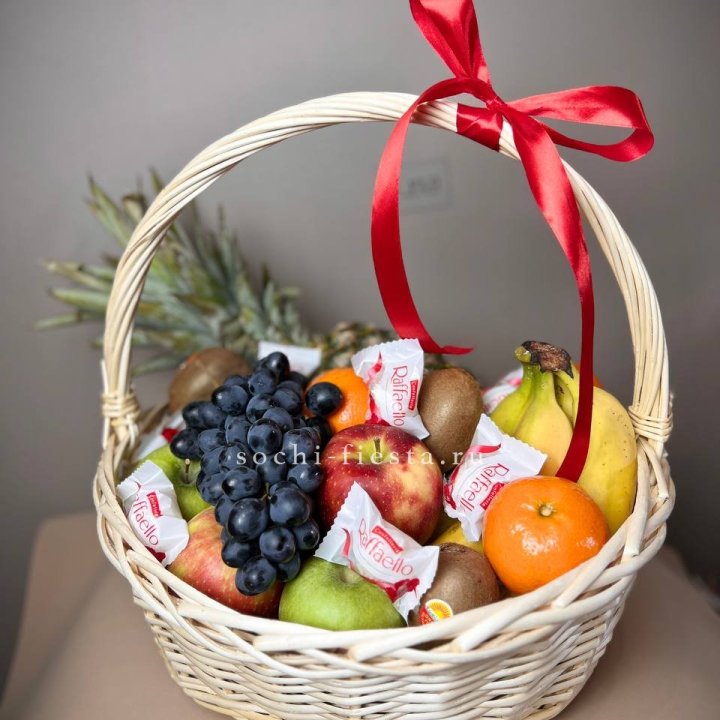 Фруктовая корзина №3 с доставкой в Ростове-на-Дону