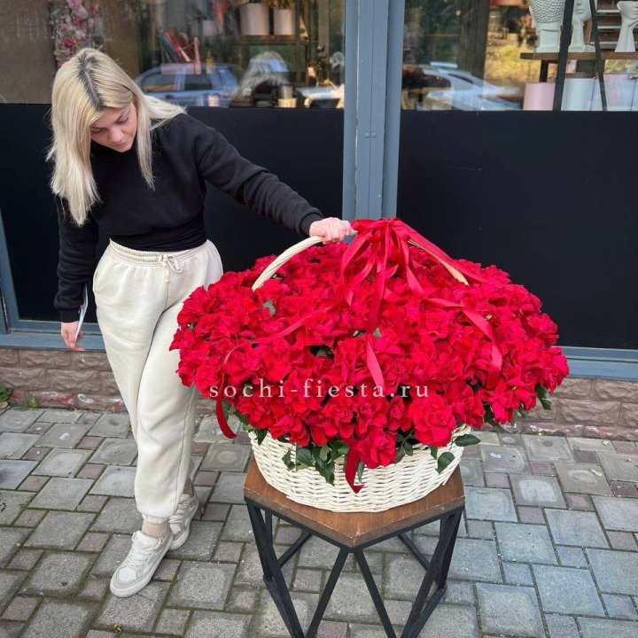 201 французская красная роза в Ростове-на-Дону