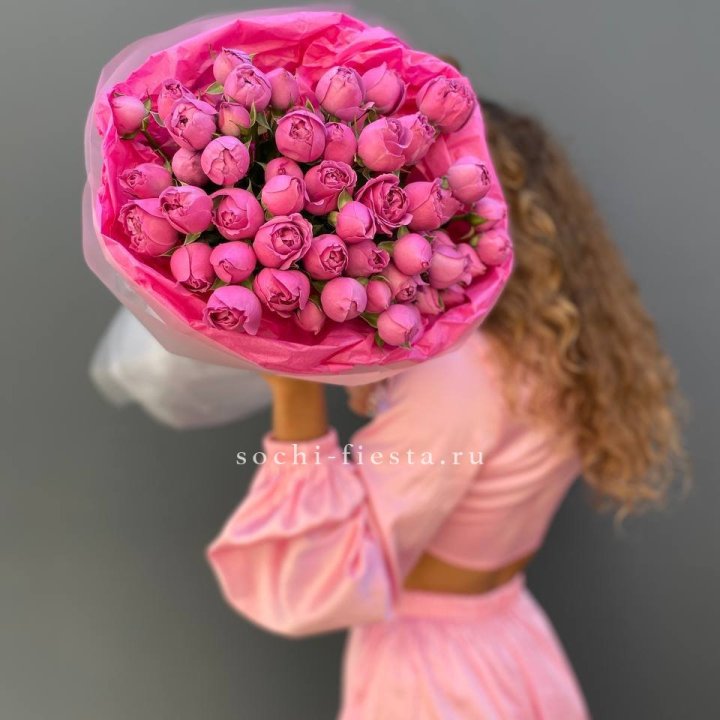 Букет из пионовидных роз  в Ростове-на-Дону