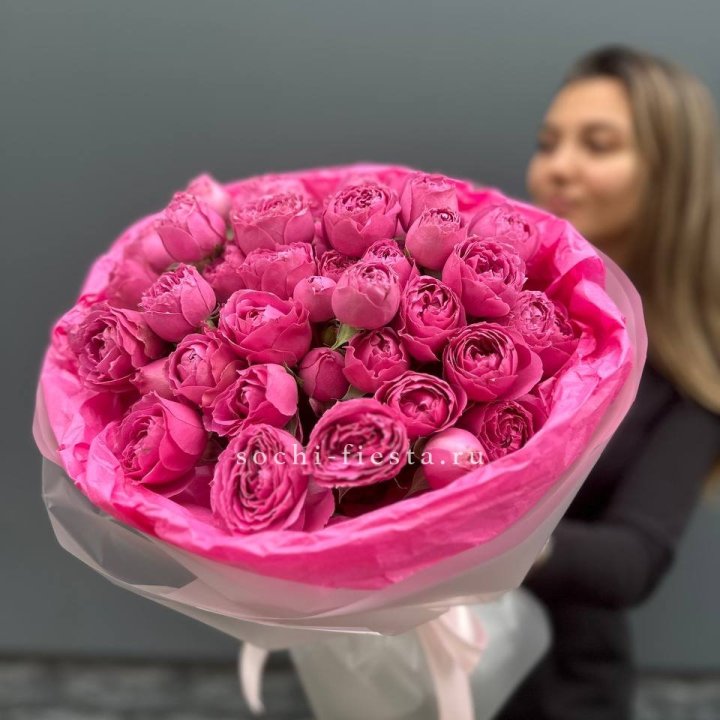 Букет из пионовидных роз  в Ростове-на-Дону