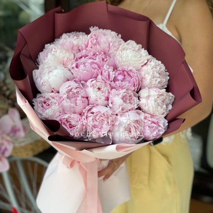 Букет 17 зефирных пионов в Ростове-на-Дону