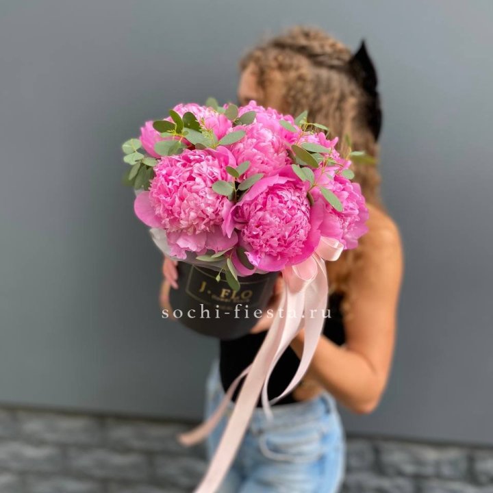 Дизайнерский цилиндр "Фломени" в Ростове-на-Дону