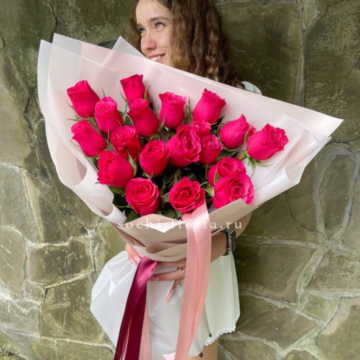 19 алых роз в Ростове-на-Дону