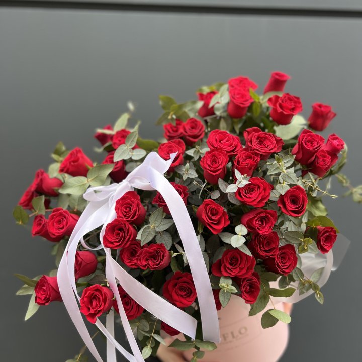 45 Красных роз в боксе Senorita с доставкой в Ростове-на-Дону