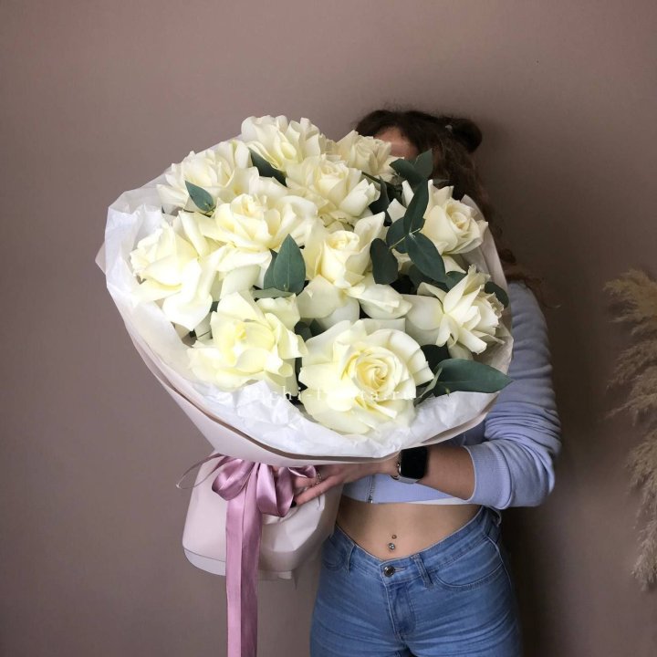 11 Белых французских роз WhiteNice с доставкой в Ростове-на-Дону