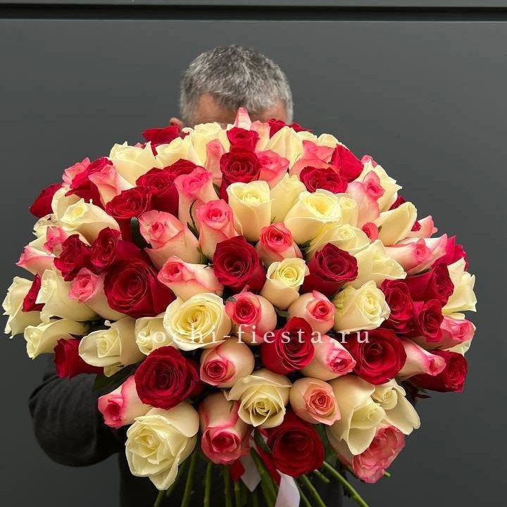 101 разноцветная роза Джули в Ростове-на-Дону
