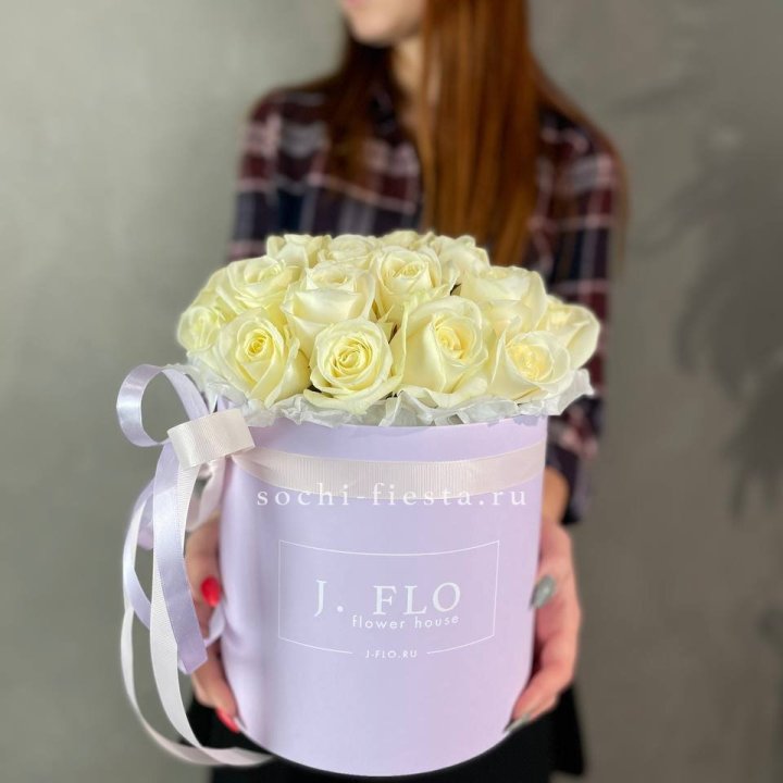 25 роз в цилиндре  в Ростове-на-Дону