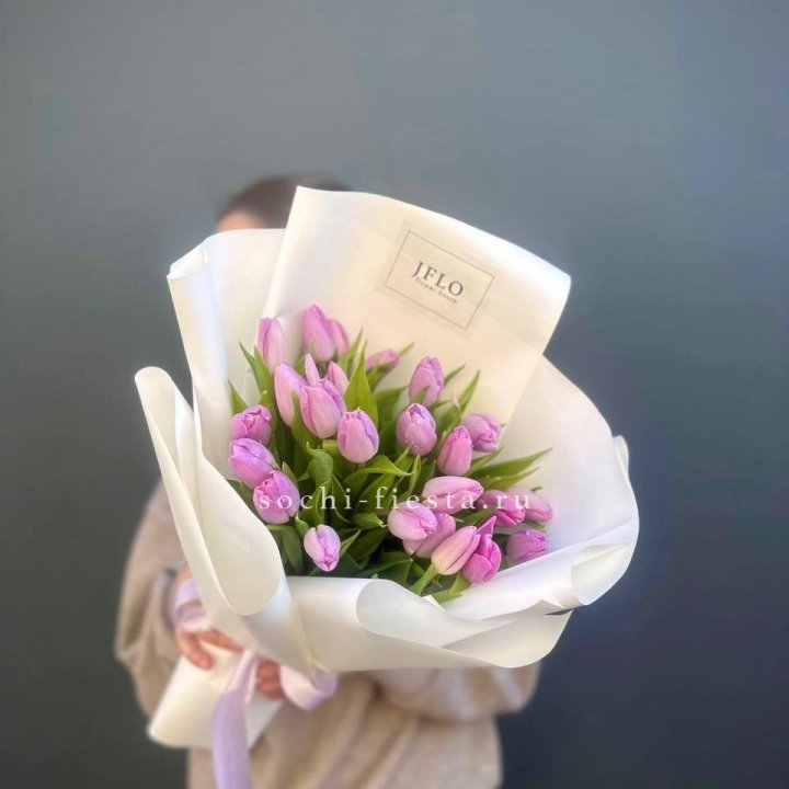 25 сиреневых тюльпанов в Ростове-на-Дону