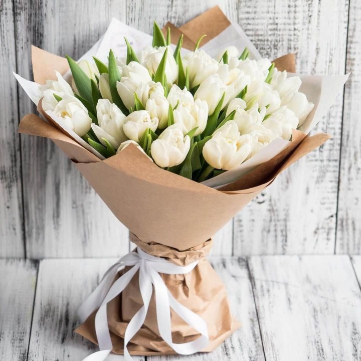 25 белых тюльпанов в Ростове-на-Дону