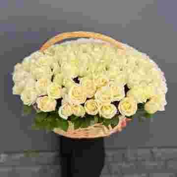 151 белая роза в корзине Rose Basket  в Ростове-на-Дону